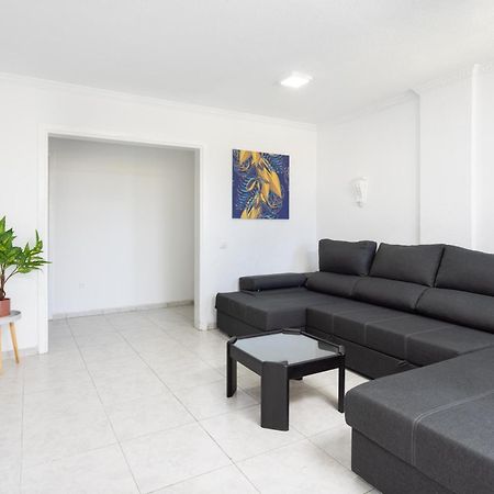 Classbnb - Three Spacious Apartments 150M From The Las Americas Promenade Arona  Eksteriør billede