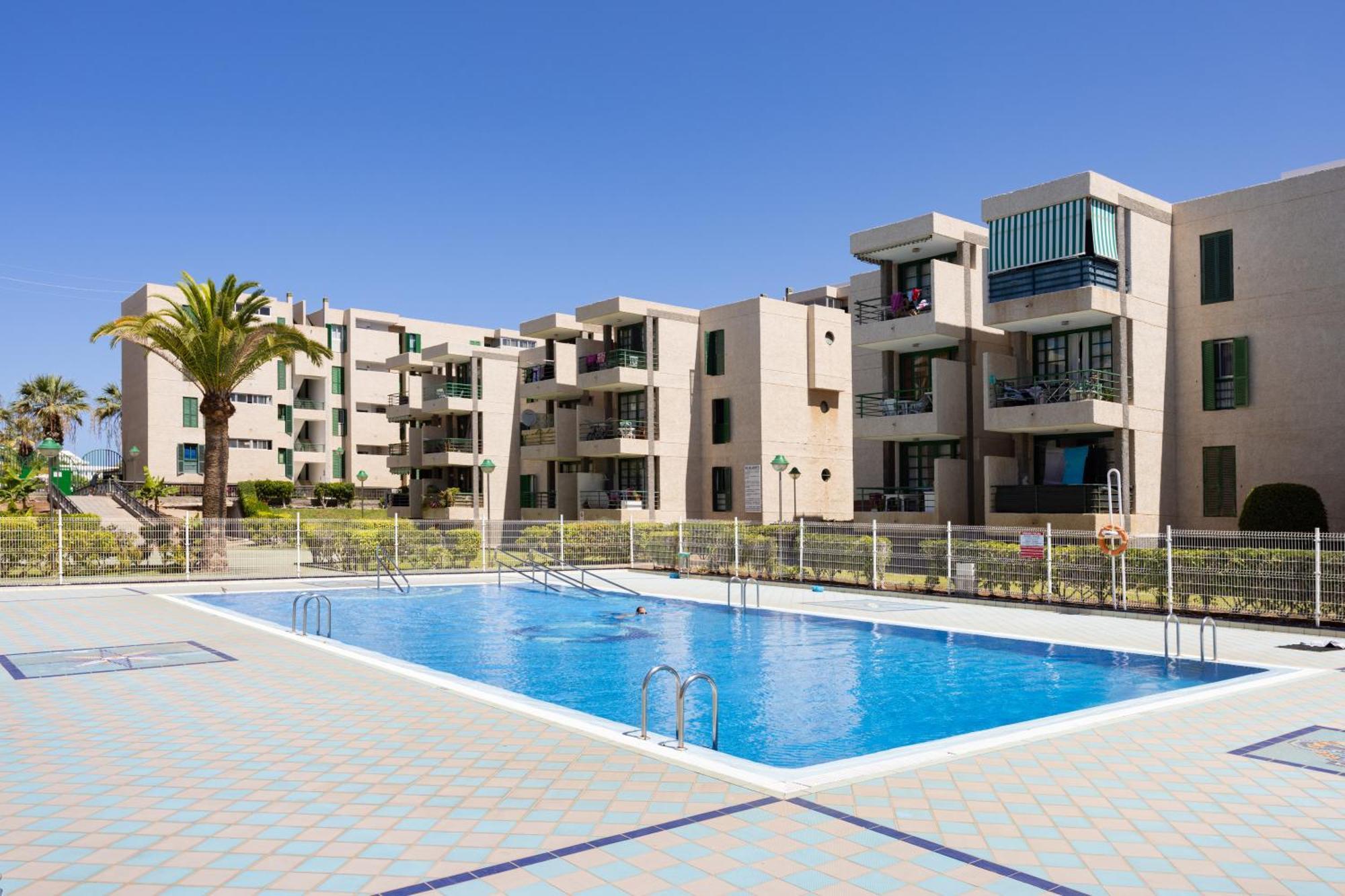 Classbnb - Three Spacious Apartments 150M From The Las Americas Promenade Arona  Eksteriør billede